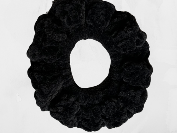 Svart scrunchie